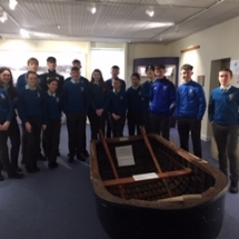 Seo-an-5u-bl-rang-ealain-agus-staidear-foirgniochta-Ag-an-taispeantas-‘-traditional-boats-of-ireland’-san-iarsmalann-I-leitir-Ceanainn.